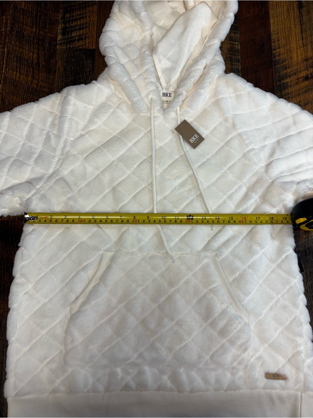 BKE Quilted off-white ultra soft faux fur drawstring Hooded size medium NWT - Picture 2 of 7